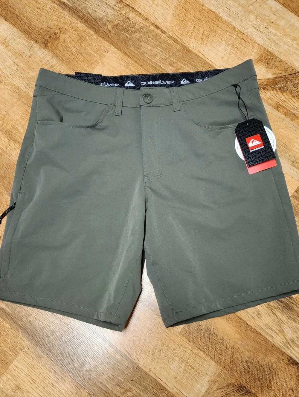 Quiksilver Amphibian Olive Green Hybrid Shorts, Size 34